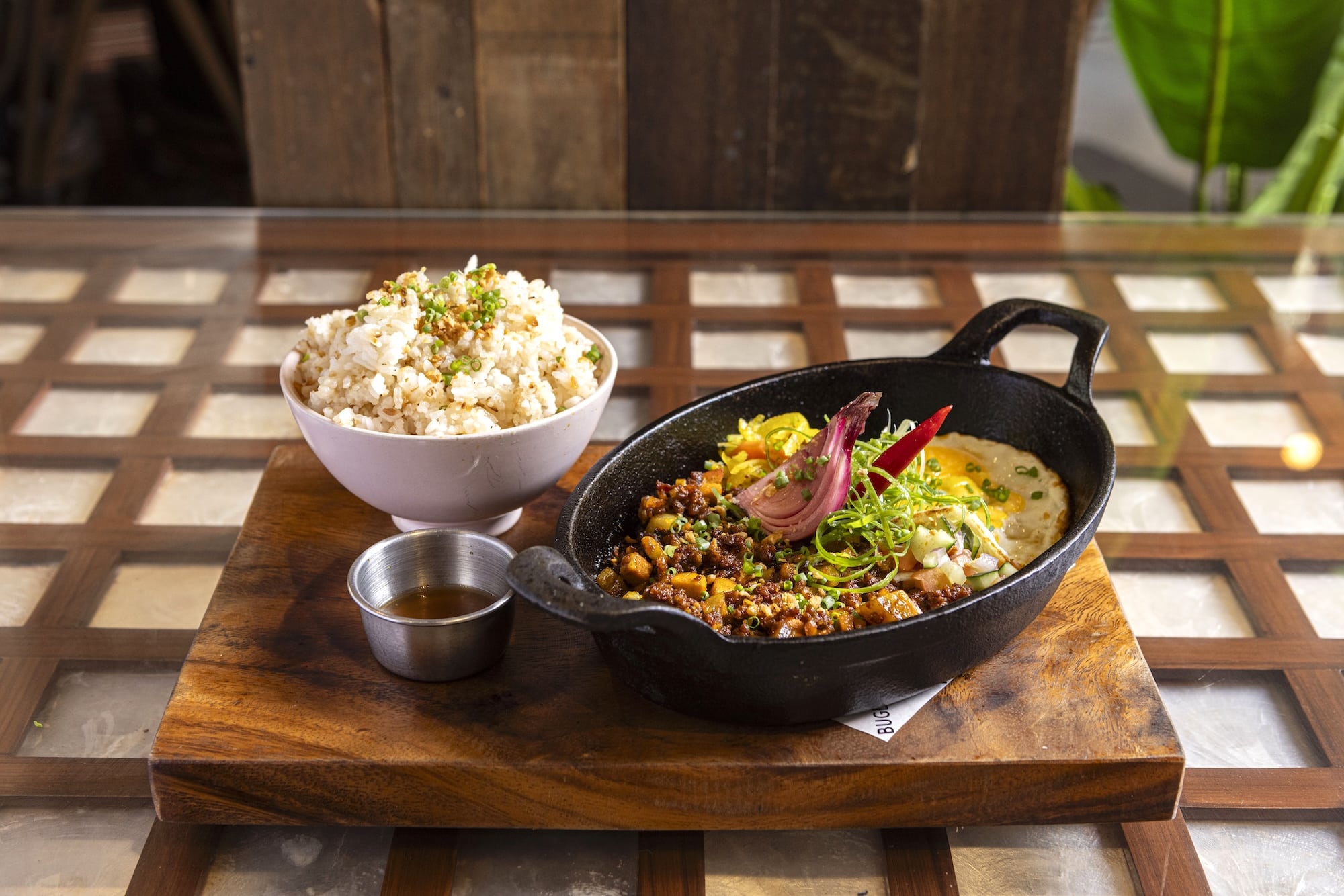 Biglas Isla Cafe sisig
